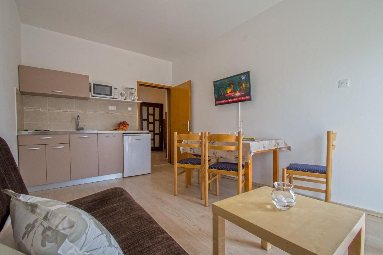 Apartments Sabina - 100M From Sea Crikvenica Eksteriør bilde