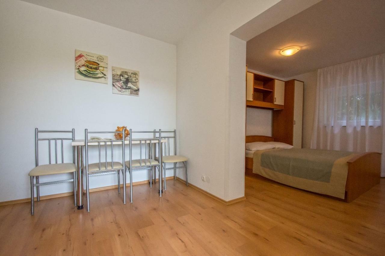 Apartments Sabina - 100M From Sea Crikvenica Eksteriør bilde